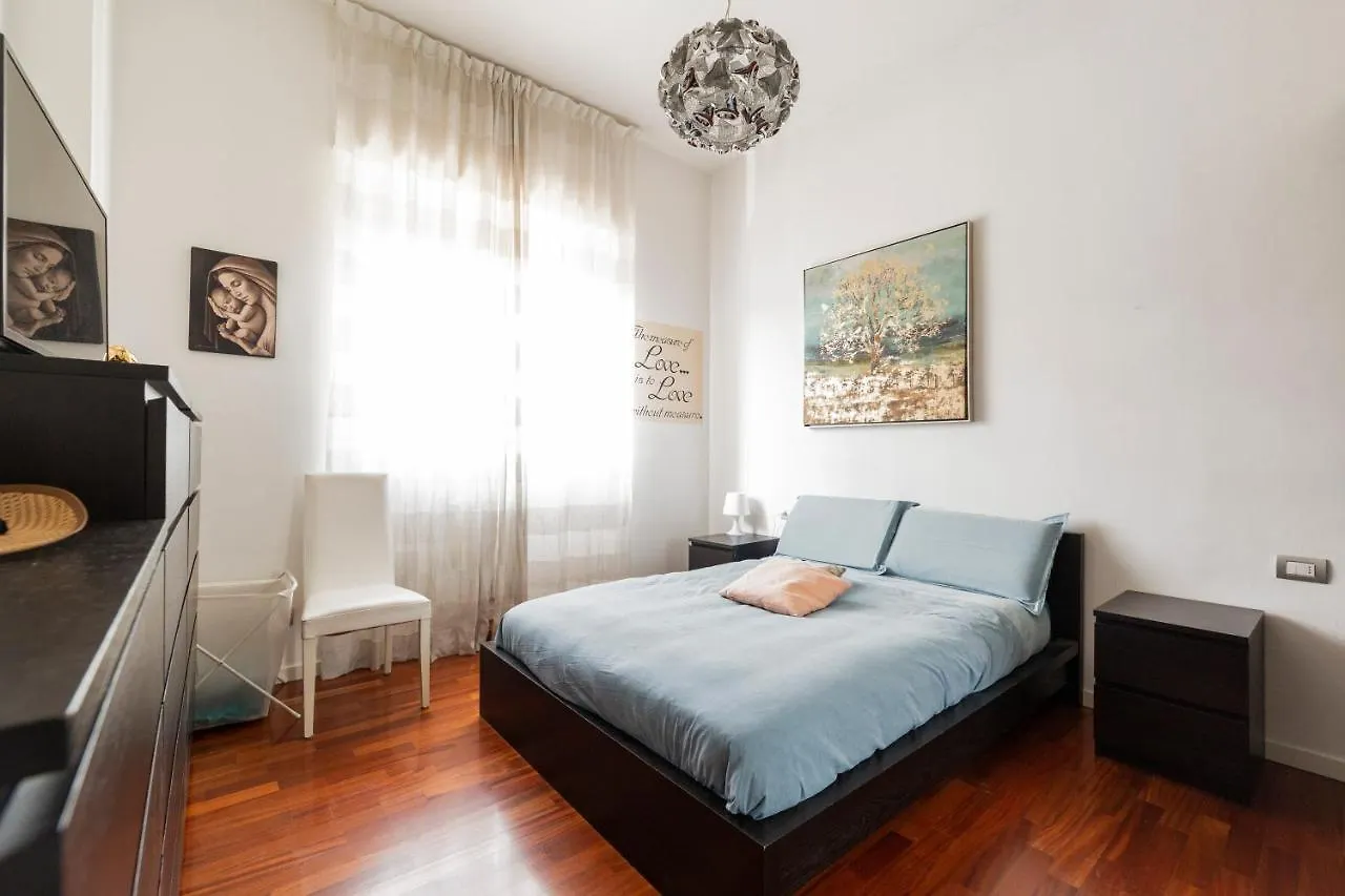 Milano Calvairate Balcony APT Italia