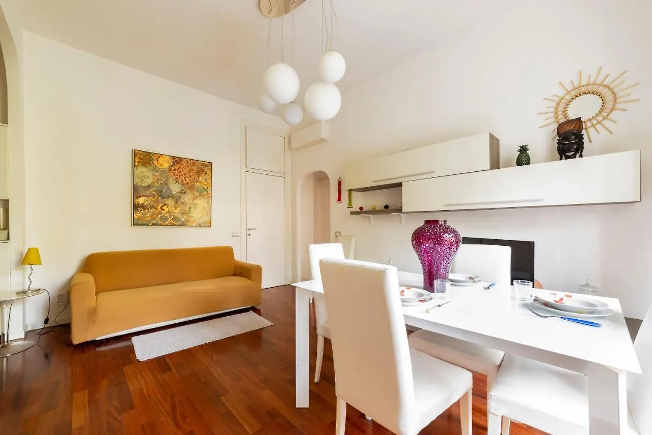 Milano Calvairate Balcony APT Appartamento